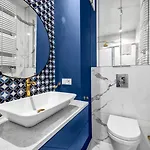 Vipwarsawapartments Sapphire Mennica *