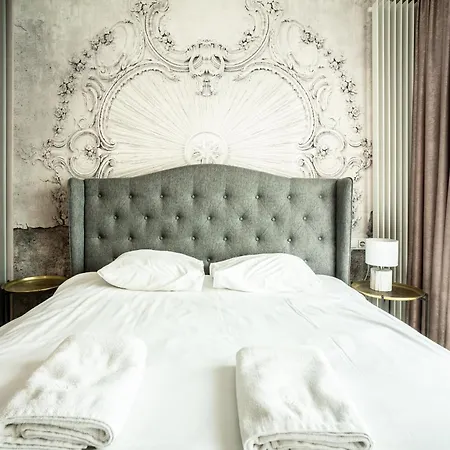 Vipwarsawapartments Sapphire Mennica アパート ワルシャワ