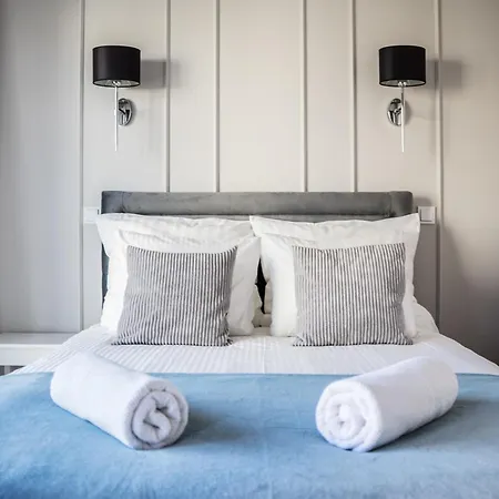 Vipwarsawapartments Sapphire Mennica Varşova