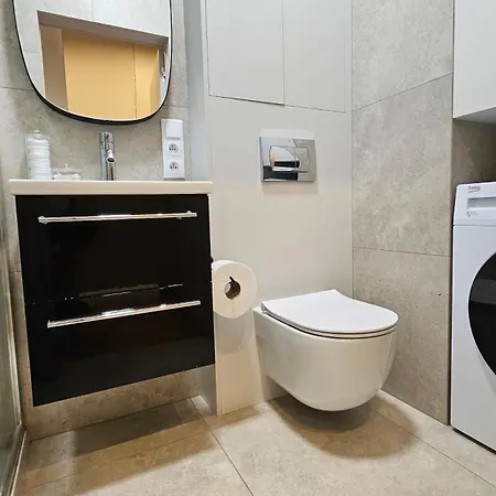 Vipwarsawapartments Sapphire Mennica Lägenhet *
