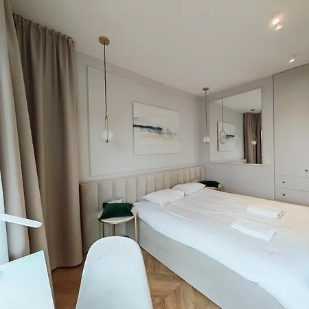 アパート Vipwarsawapartments Sapphire Mennica