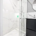 Vipwarsawapartments Sapphire Mennica *