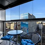 Vipwarsawapartments Sapphire Mennica Daire Varşova