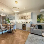 Vipwarsawapartments Sapphire Mennica