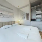 Daire Vipwarsawapartments Sapphire Mennica Varşova
