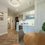 Vipwarsawapartments Sapphire Mennica Daire