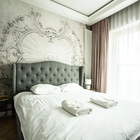 Vipwarsawapartments Sapphire Mennica * Varsóvia