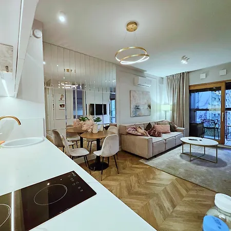 Vipwarsawapartments Sapphire Mennica *