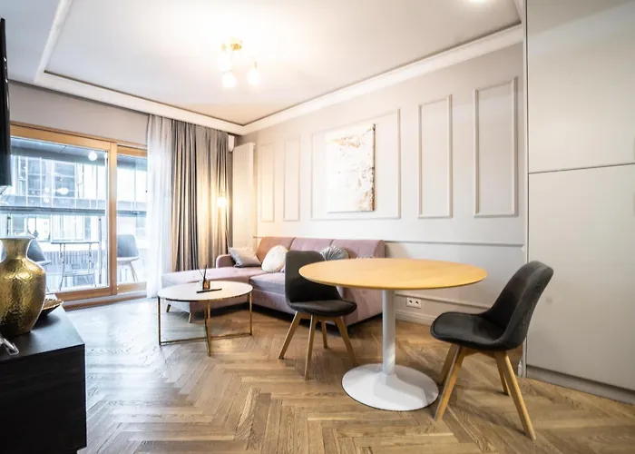 Vipwarsawapartments Sapphire Mennica *