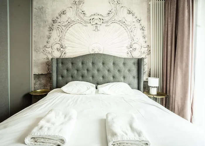 Vipwarsawapartments Sapphire Mennica شقة وارسو