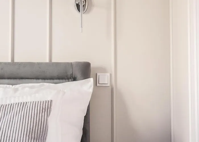 Vipwarsawapartments Sapphire Mennica شقة