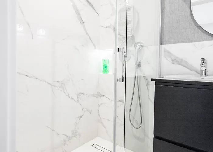 Vipwarsawapartments Sapphire Mennica *