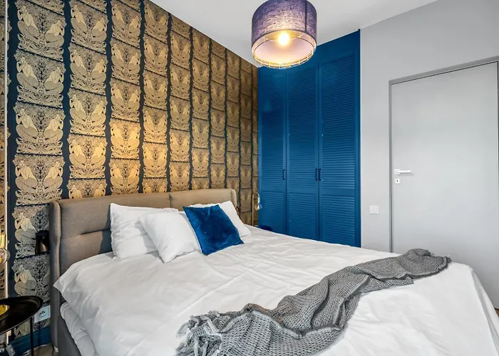 Vipwarsawapartments Sapphire Mennica شقة