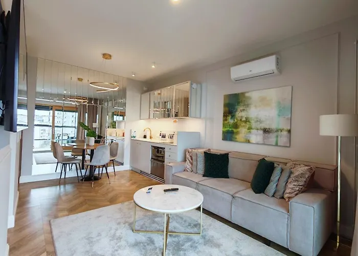 Vipwarsawapartments Sapphire Mennica *