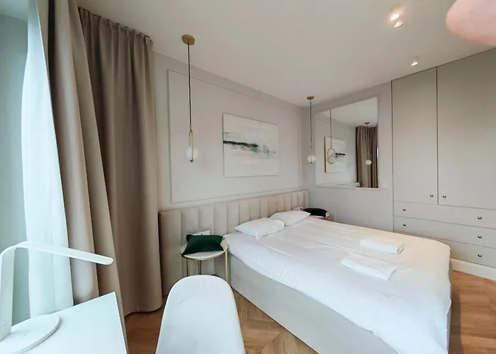 شقة Vipwarsawapartments Sapphire Mennica