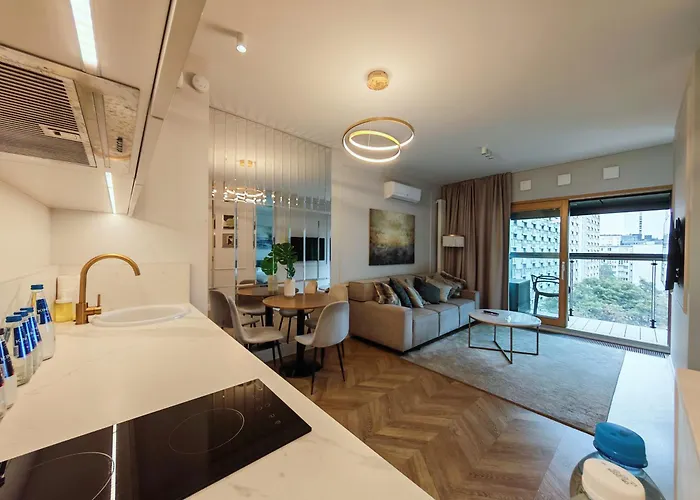 Vipwarsawapartments Sapphire Mennica شقة *