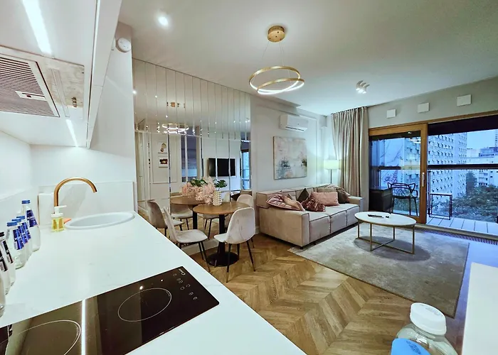 Vipwarsawapartments Sapphire Mennica *