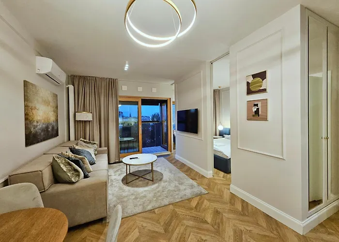 Vipwarsawapartments Sapphire Mennica