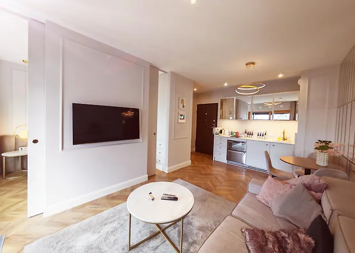 Vipwarsawapartments Sapphire Mennica شقة