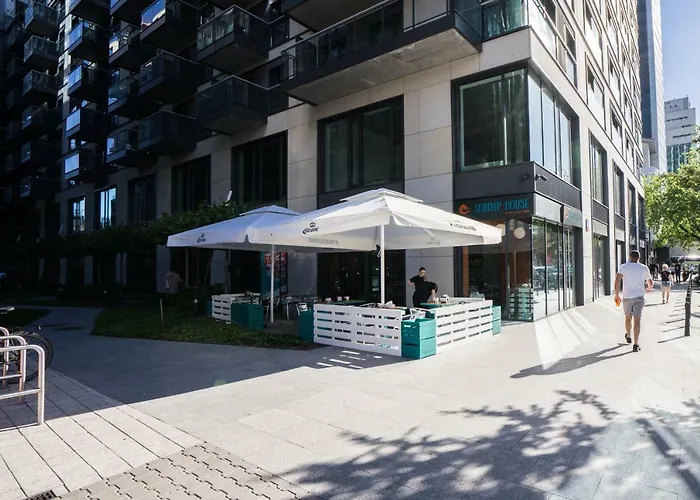 Vipwarsawapartments Sapphire Mennica *