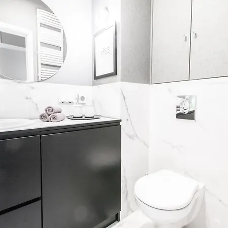 Vipwarsawapartments Sapphire Mennica Apartamento Varsóvia
