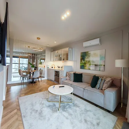 Vipwarsawapartments Sapphire Mennica *