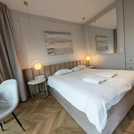 Vipwarsawapartments Sapphire Mennica * Varsóvia