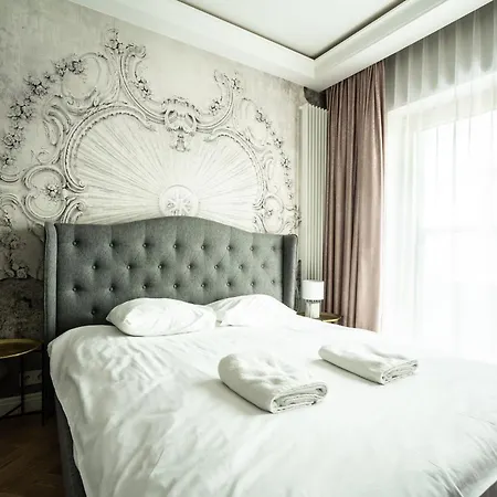 Vipwarsawapartments Sapphire Mennica * Warsaw