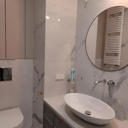Vipwarsawapartments Sapphire Mennica ורשה