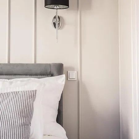 Vipwarsawapartments Sapphire Mennica Lejlighed