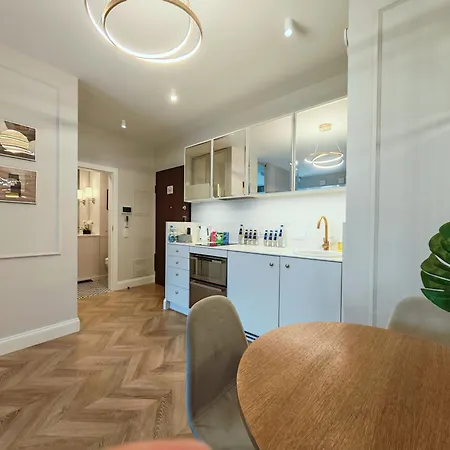 Vipwarsawapartments Sapphire Mennica Lejlighed